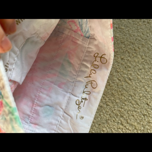 Lilly Pulitzer buttercup getting steamy shorts - Picture 7 of 8